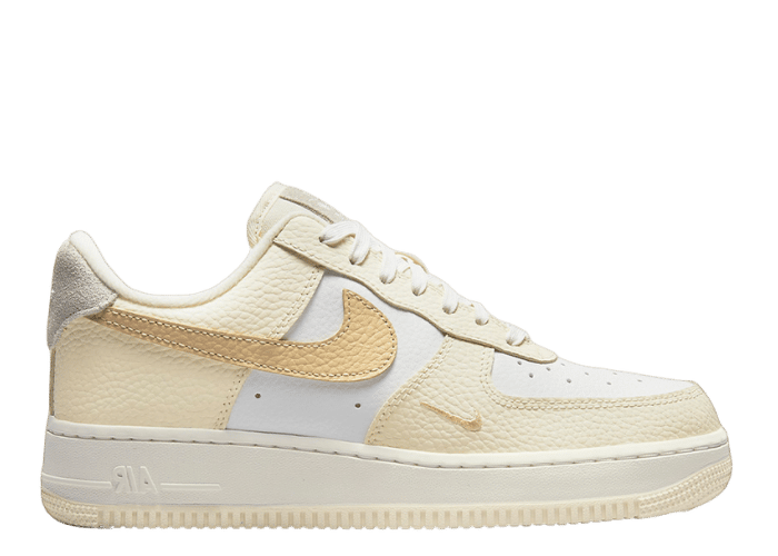 Nike Air Force 1 Low 07 Coconut Milk (W) - DX8953-100