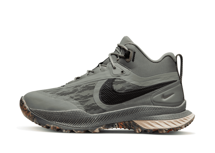 Nike React SFB Carbon Menâs Elite Outdoor Shoes