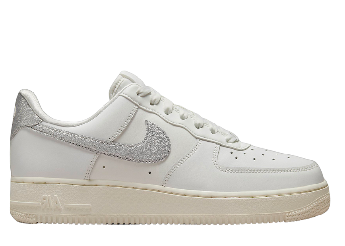 Nike Air Force 1 Low Summit White Metallic Silver (W)