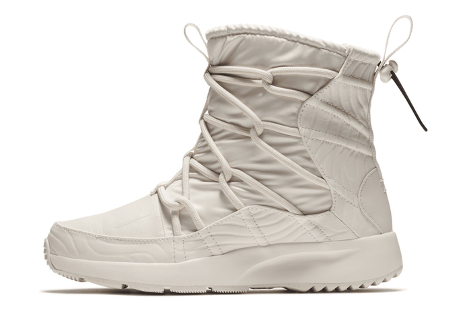 Nike Tanjun High Rise Shoes