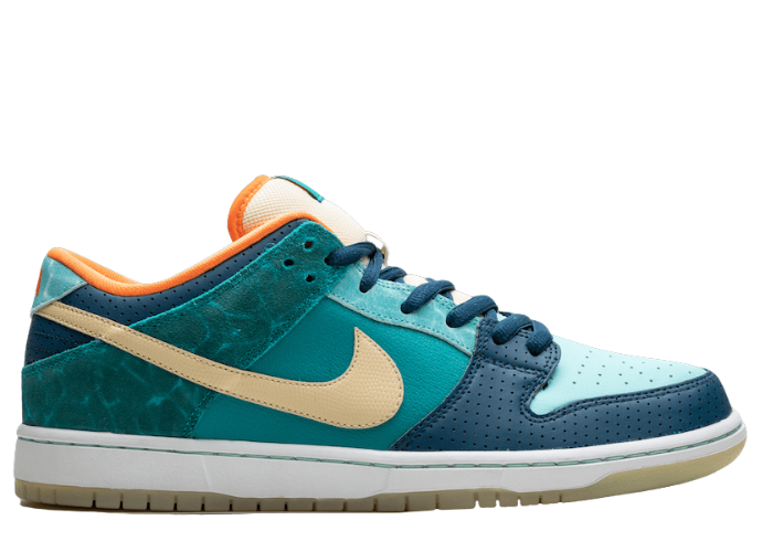 Nike SB Dunk Low MIA Skate Shop