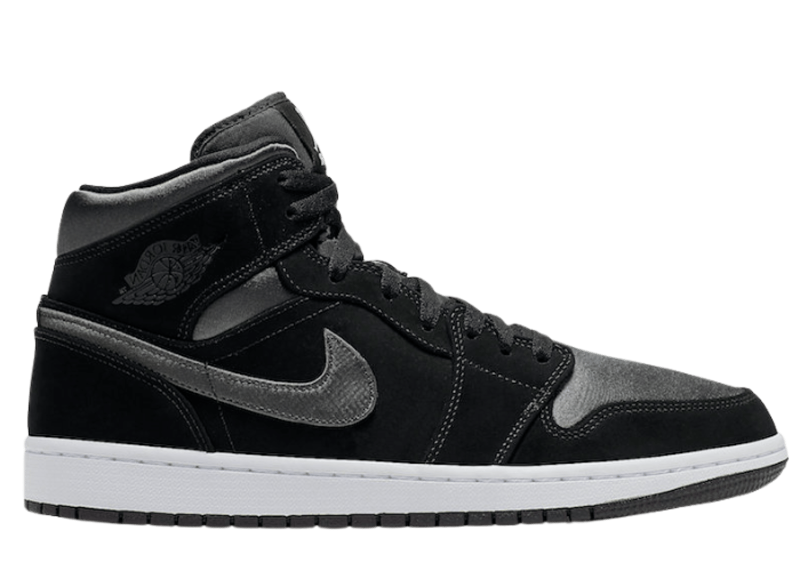 Jordan offers 1 mid “Nylon Black”