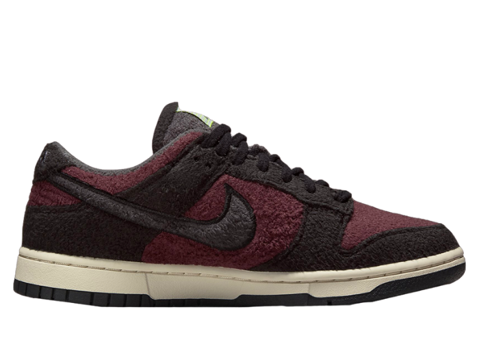 Nike Dunk Low SE Fleece Burgundy Crush Black (W)