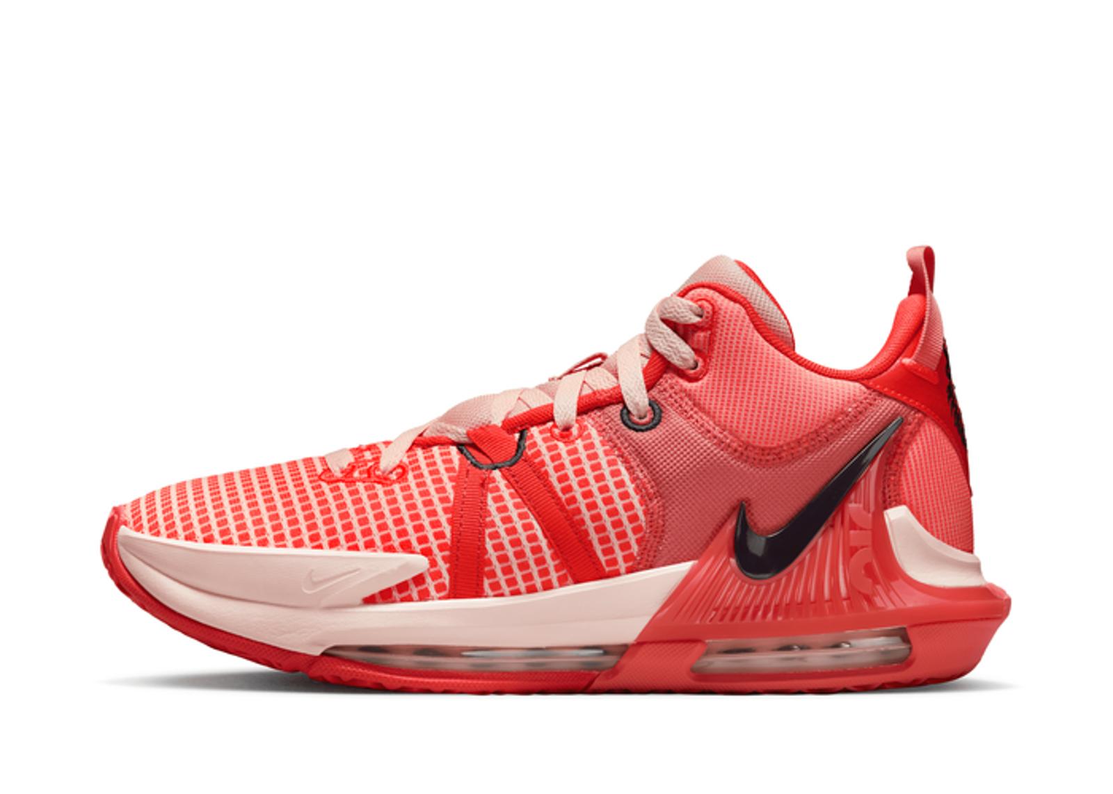 Nike LeBron Witness 7 Basketball Shoes