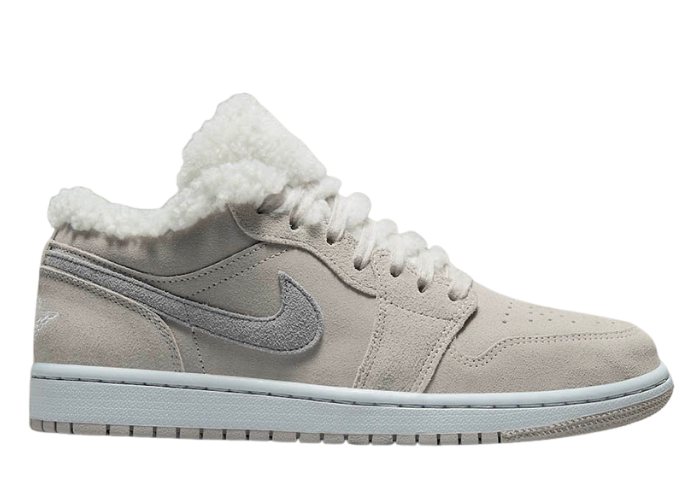 Jordan 1 Low SE Sherpa Fleece (W)