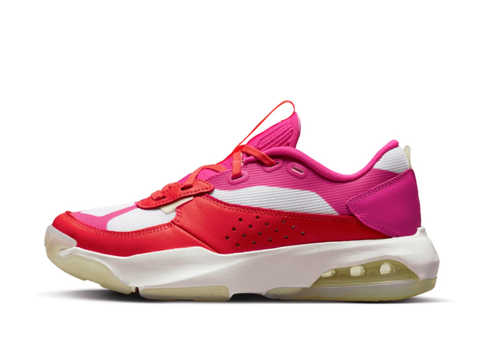 Jordan Air 200E Shoes in Red