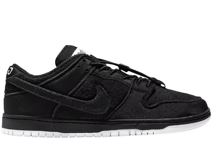 Nike SB Dunk Low Gnarhunters