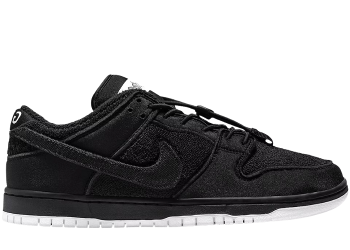 Nike SB Dunk Low Gnarhunters