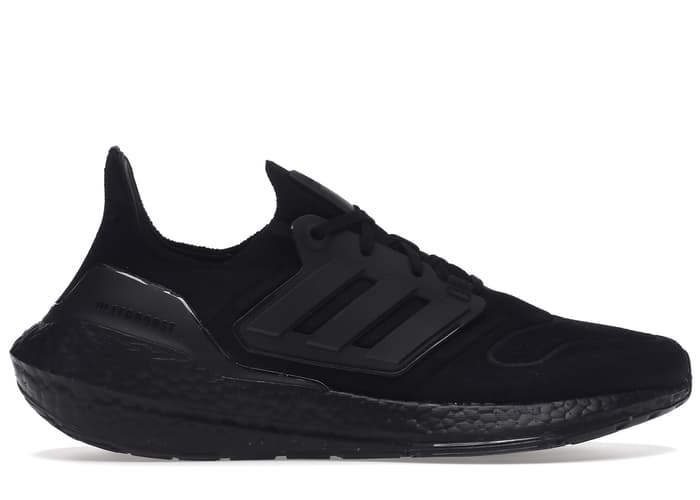 adidas Ultra Boost 22 Triple Black