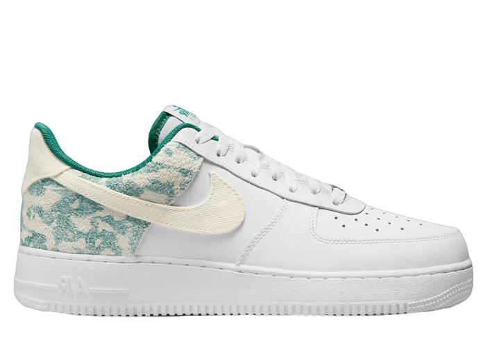 Nike Air Force 1 07 LV8 TC