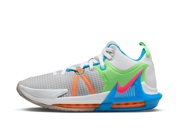 Nike LeBron Witness 7 Basketball Shoes
