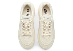 District Vision x New Balance 1080v15 Linen - Top