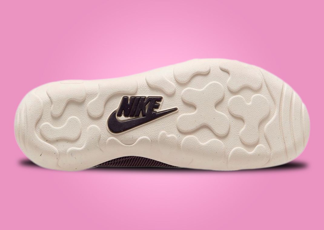 Nike Aqua Turf Jade Horizon Off Noir Outsole