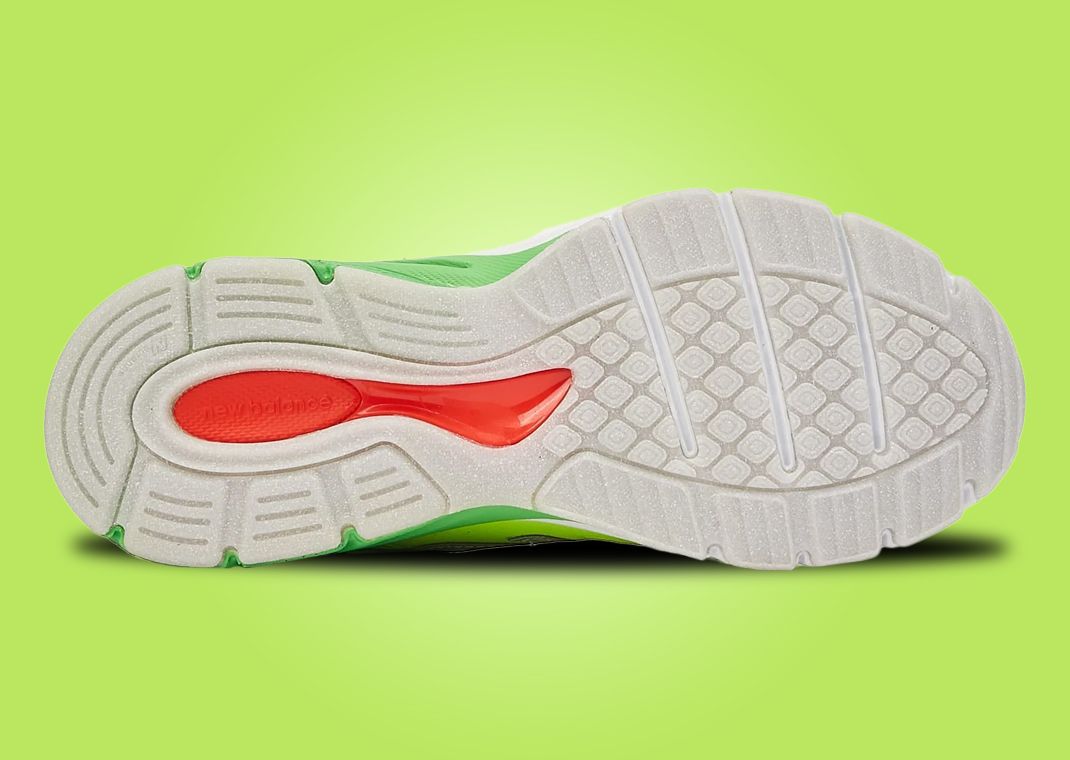 DTLR Exclusive New Balance 990v4 Mistletoe (GS) Outsole
