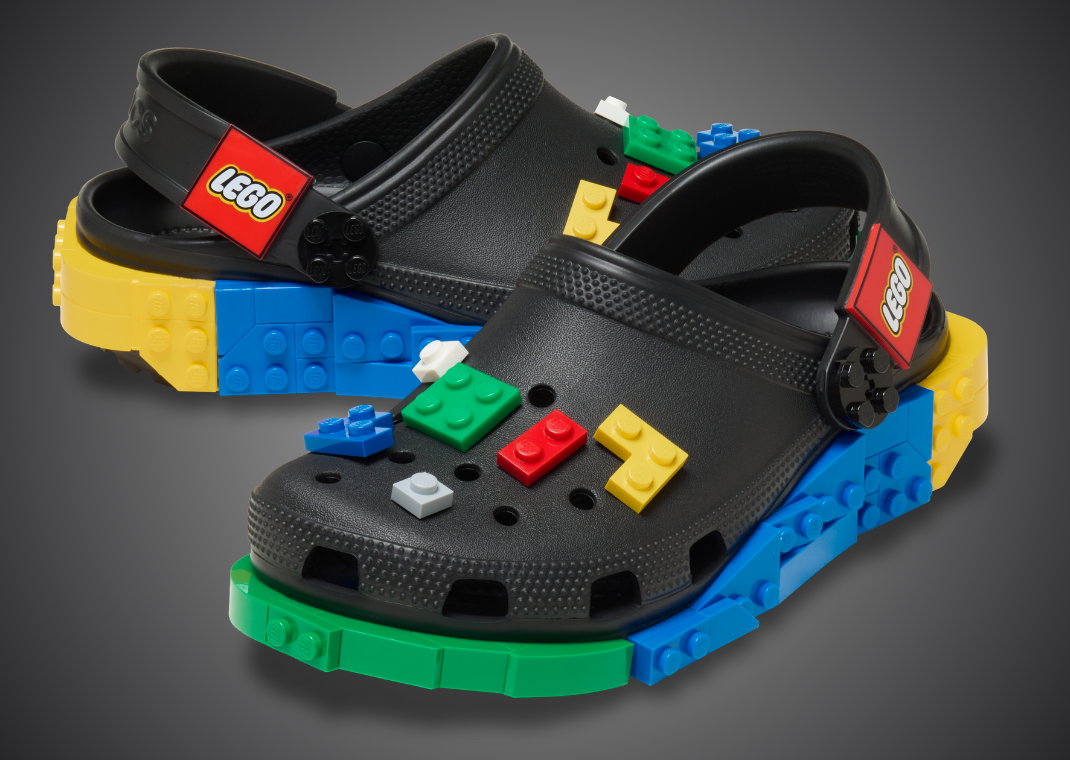 LEGO x Crocs Masterbrand Creativity Clog Black - Angle