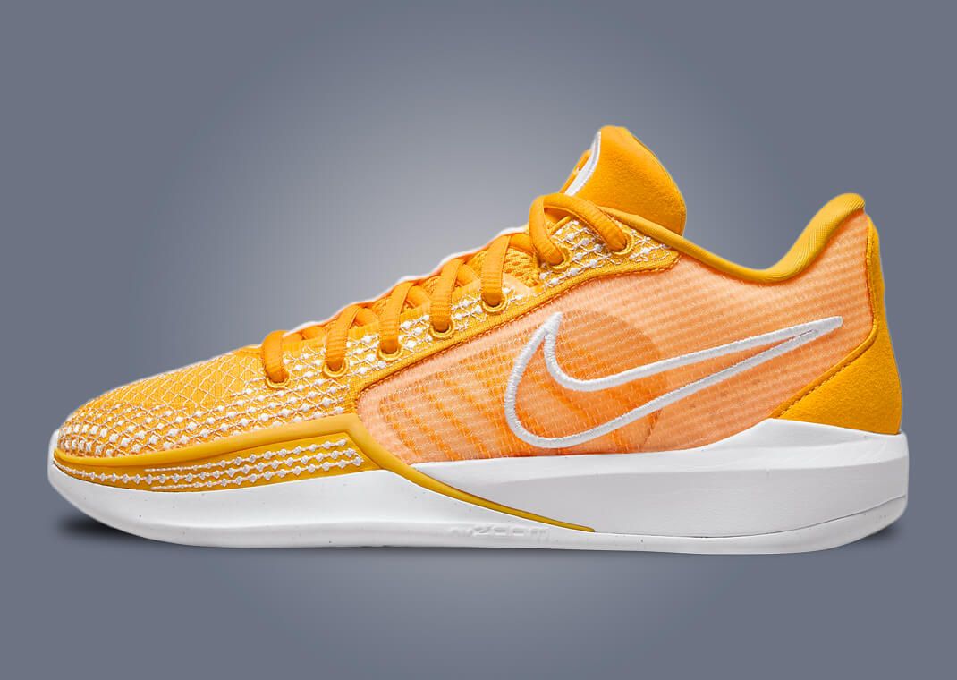 Nike WMNS Sabrina 1 TB P Team Basketball White Black Limited