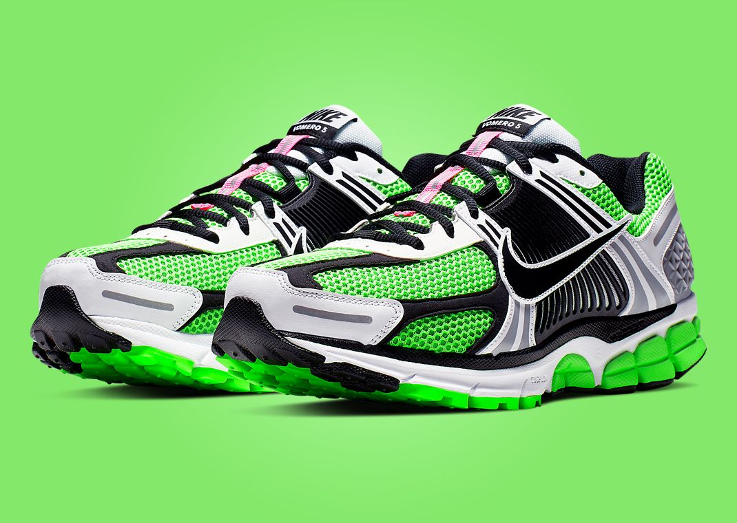 Nike Zoom Vomero 5 Electric Green Black Angle