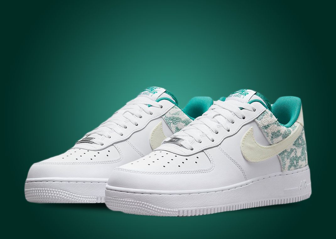 Nike Air Force 1 07 LV8 TC