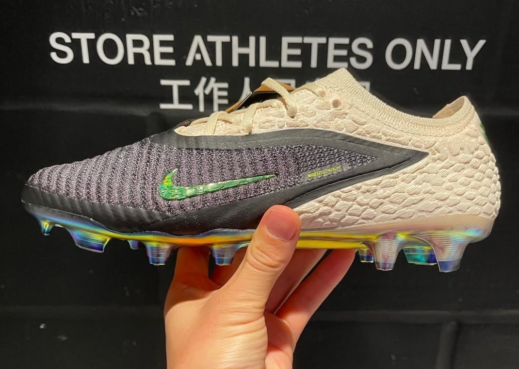 Kobe Bryant x Nike Phantom 6 Elite Cleat