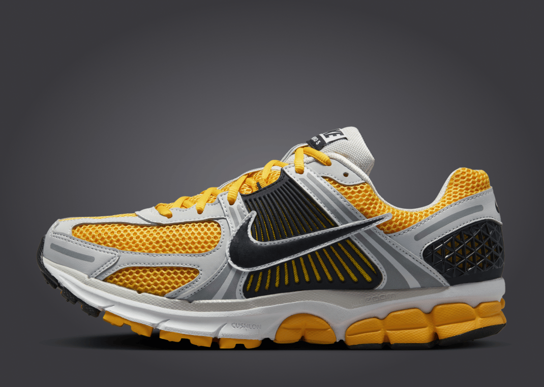 Nike Zoom Vomero 5 Photon Dust University Gold