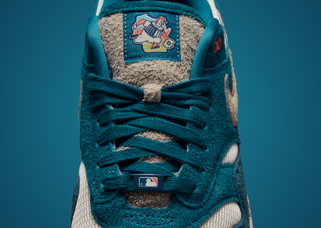 Nike Air Max 1 Brewers City Connect Tongue