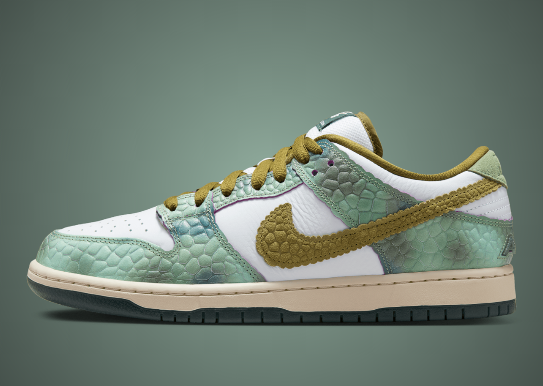 Alexis Sablone x Nike SB Dunk Low Lateral