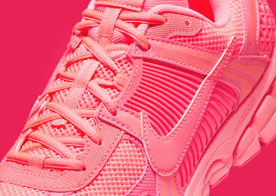 Nike Zoom Vomero 5 Hot Punch Midfoot