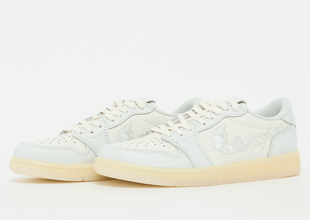 Air Jordan 1 Retro Low OG Floral Swoosh Angle
