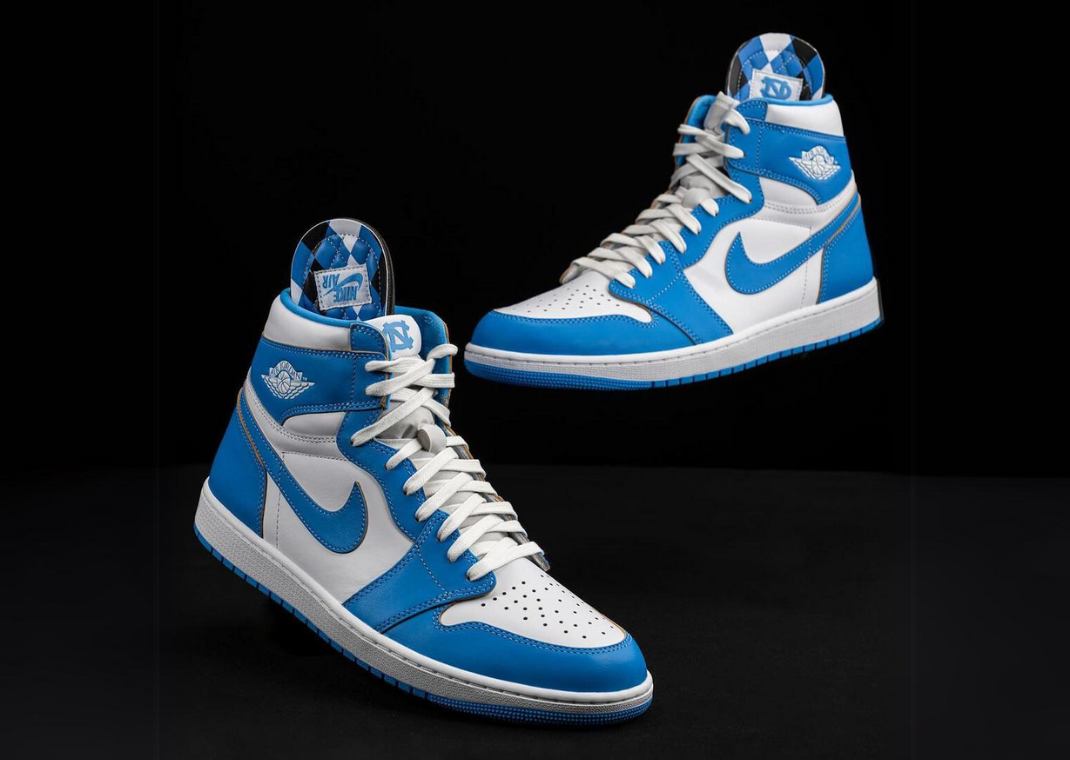 Air Jordan 1 Retro High OG UNC PE Detailed Image