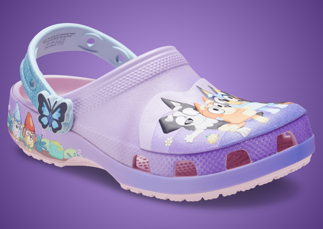 Bluey x Crocs Classic Clog Friends Pink - Angle