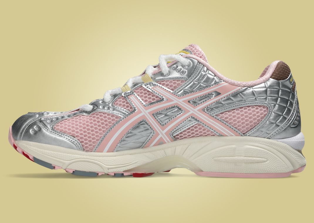 Vandy The Pink x atmos x Asics Gel-Nimbus 10.1 Strawberry Medial