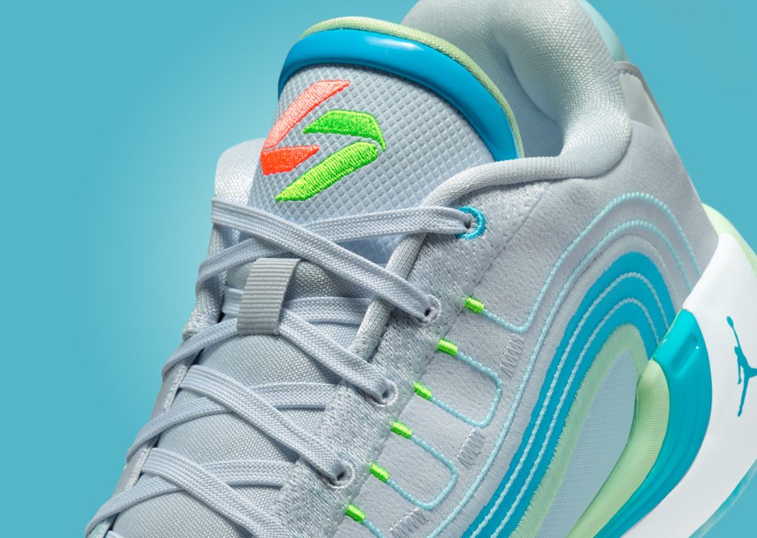 Jordan Luka 4 Football Grey Laser Blue Tongue