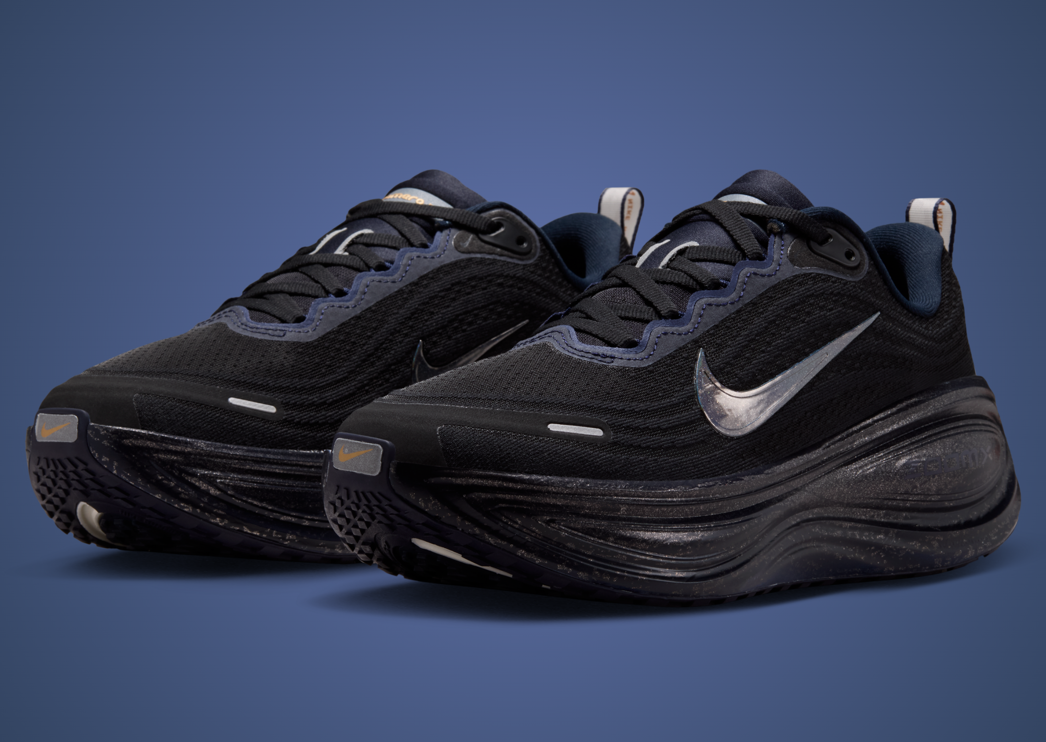 Nike Vomero Plus Keely Hodgkinson - Angle