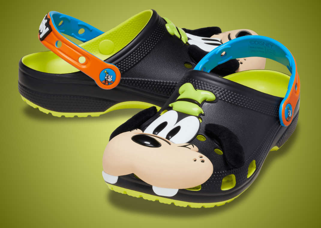 Disney x Crocs Classic Clog Goofy - Pair