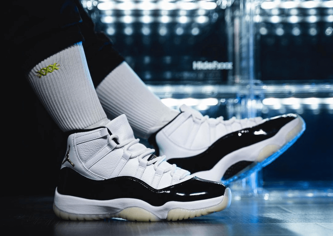 jordan 11 concord white black