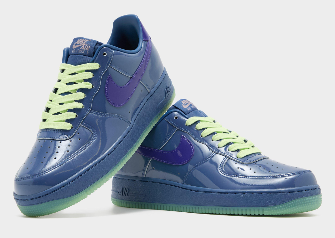 Nike Air Force 1 Low Patent Leather Mystic Navy - Angle