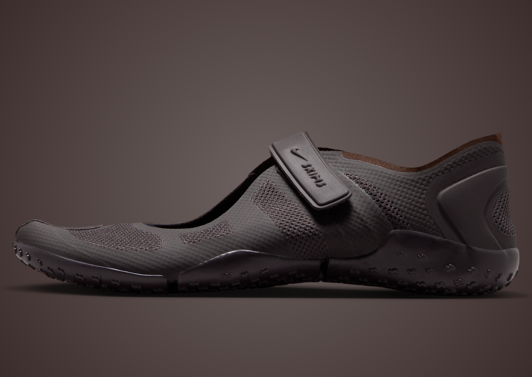 NikeSKIMS Rift Mesh Tar - Lateral