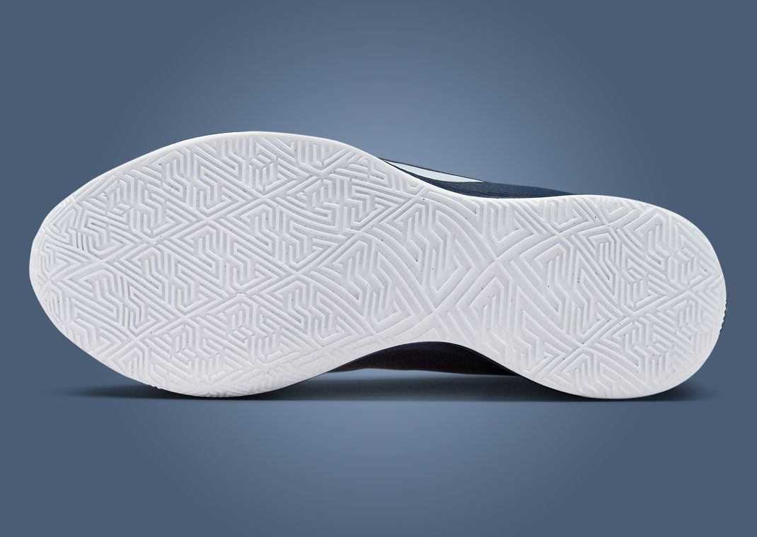 Nike Giannis Freak 6 TB College Navy Outsole