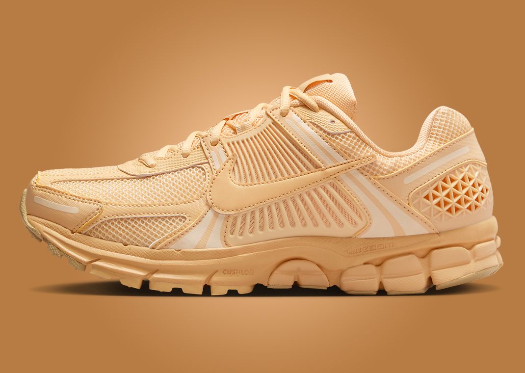 Nike Zoom Vomero 5 Celestial Gold Lateral