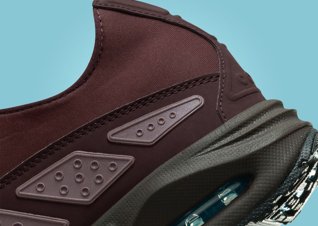Nike Air Max Sunder Dark Pony Baltic Blue (W) Heel Detail