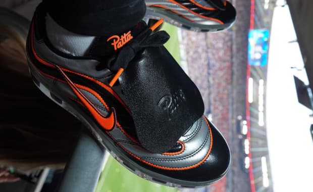 Patta x Nike Cryoshot Mercurial R9