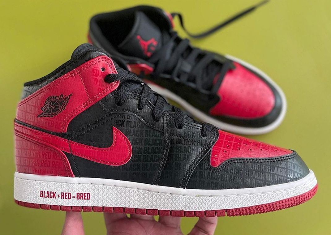 Air Jordan 1 Mid "Bred" (2022)