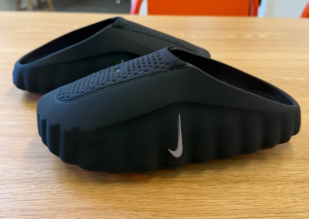 Nike Mind 001 in Black