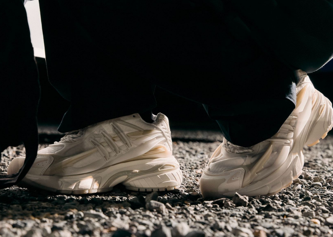 Pharrell × adidas Adistar Jellyfish "White"