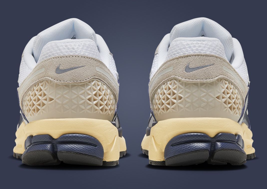 Nike Zoom Vomero 5 Thunder Blue Cream Heel