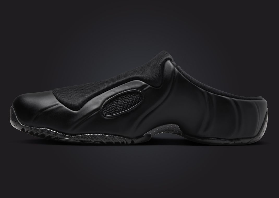Nike Clogposite Black Medial