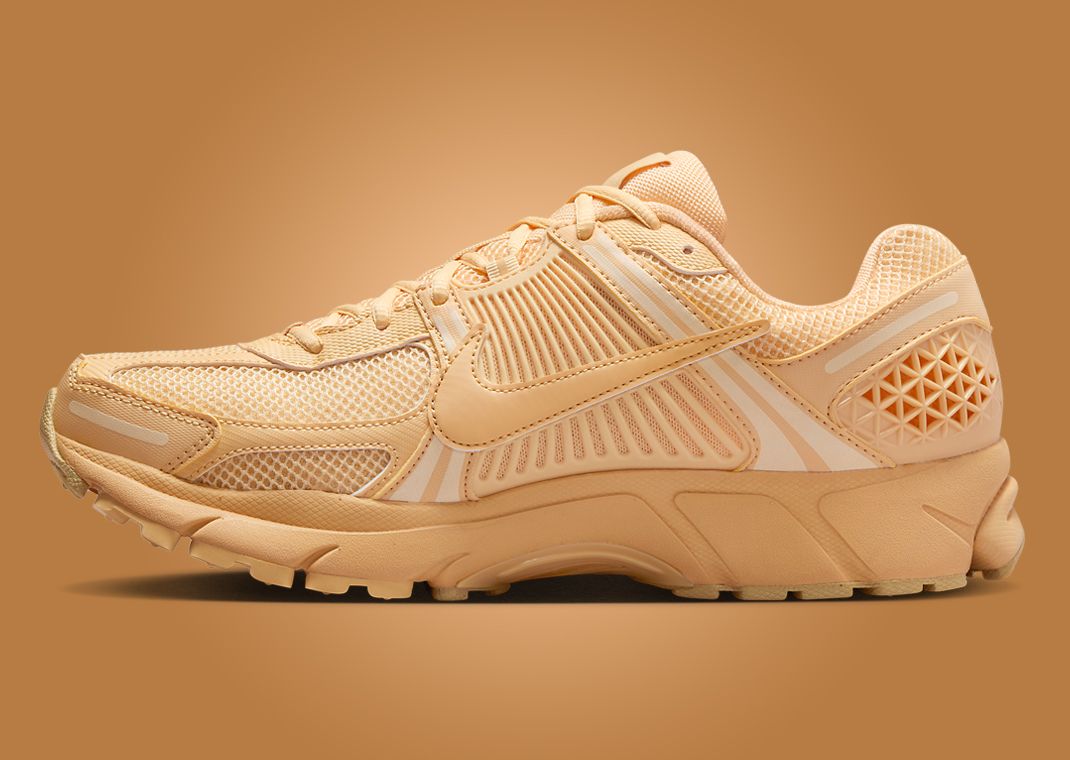 Nike Zoom Vomero 5 Celestial Gold Medial