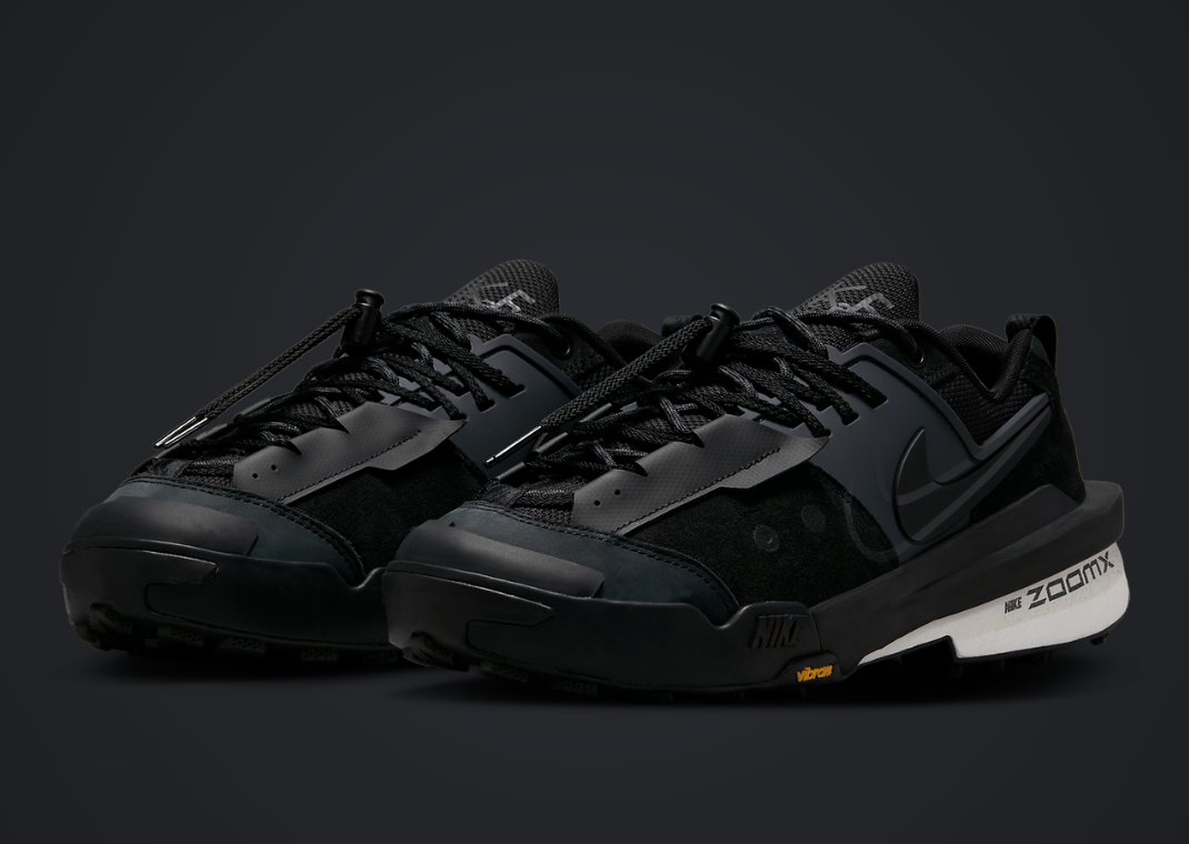 sacai x Nike Zegamadome SP Black Angle