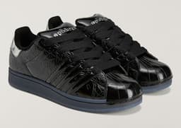 Sp5der x adidas Superstar Black - Angle