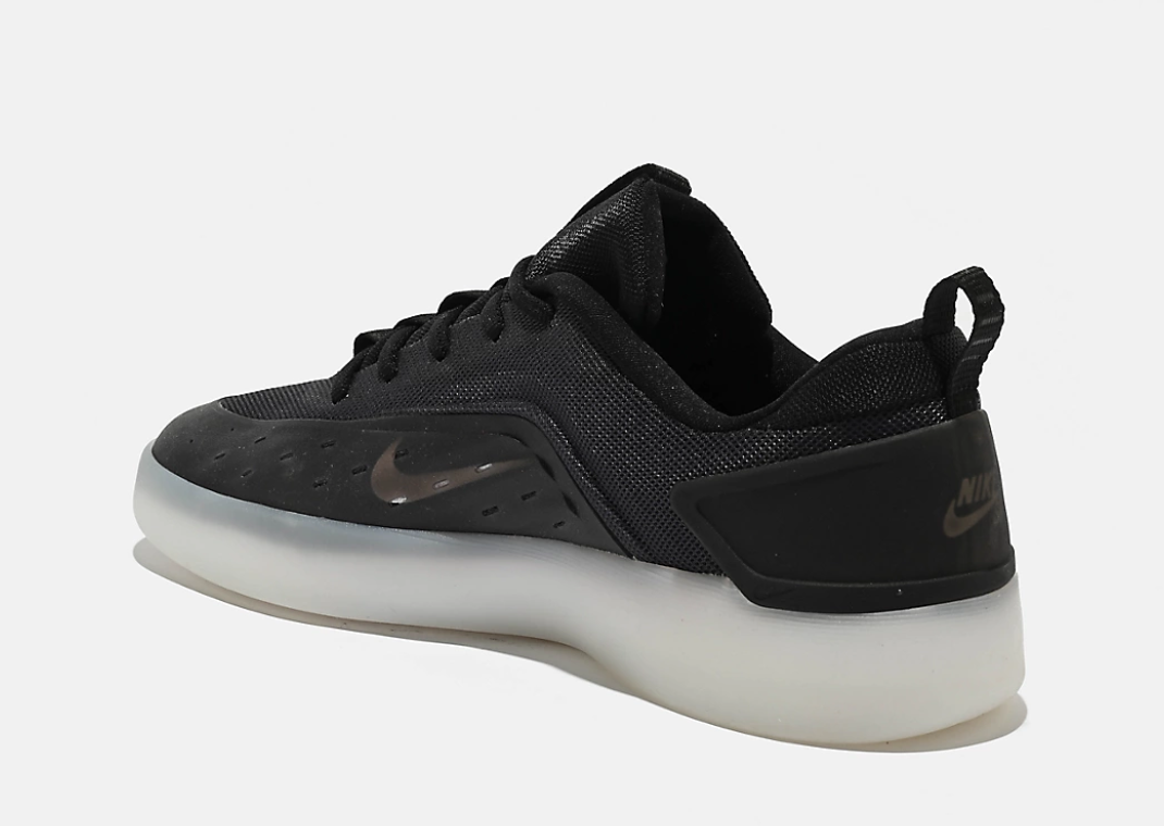 Nike SB Nyjah 4 Black White Medial Heel Angle